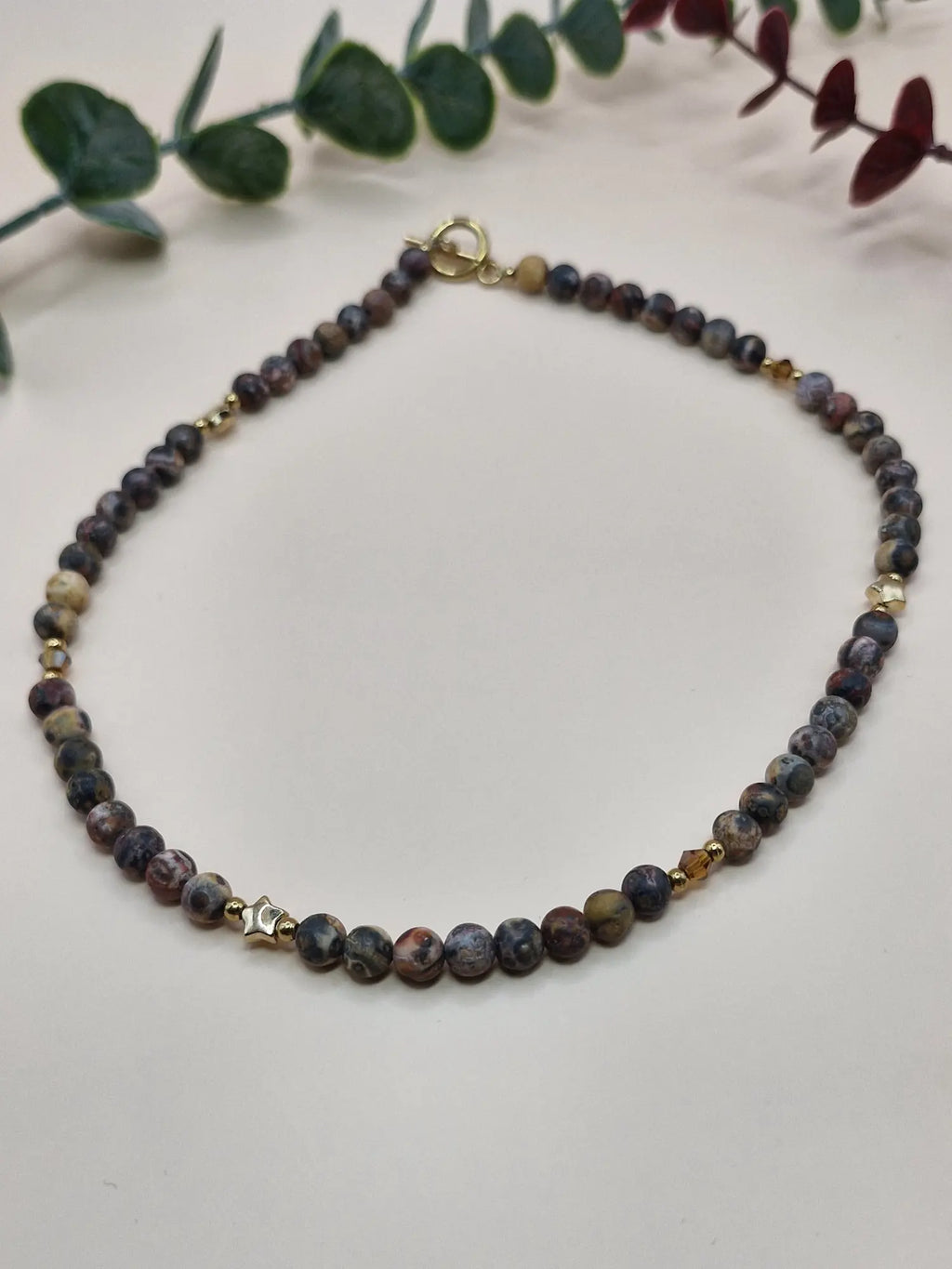 Naszyjnik z kamieni naturalnych multikolor (złote akcenty)