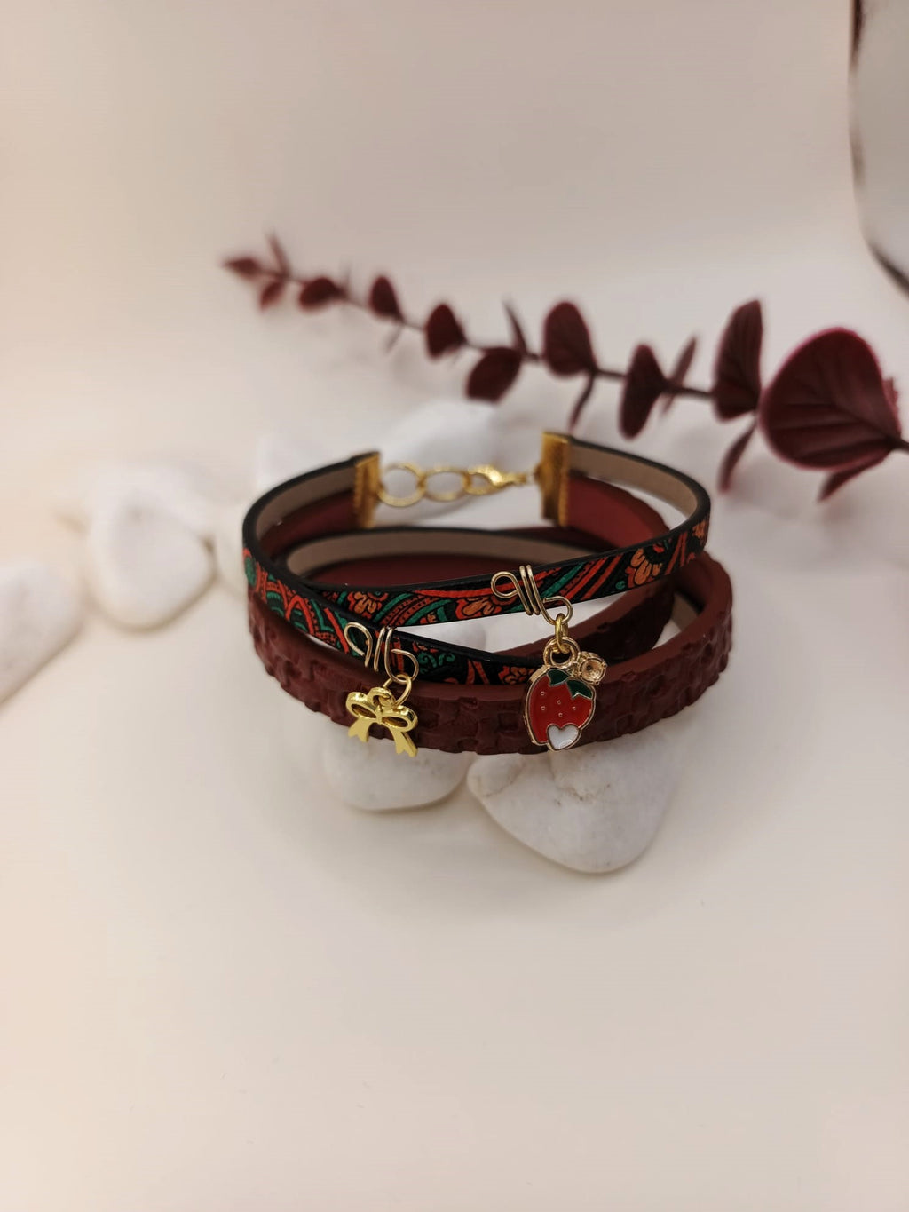 Bransoletka wrap „Truskawkowa” – eko skóra