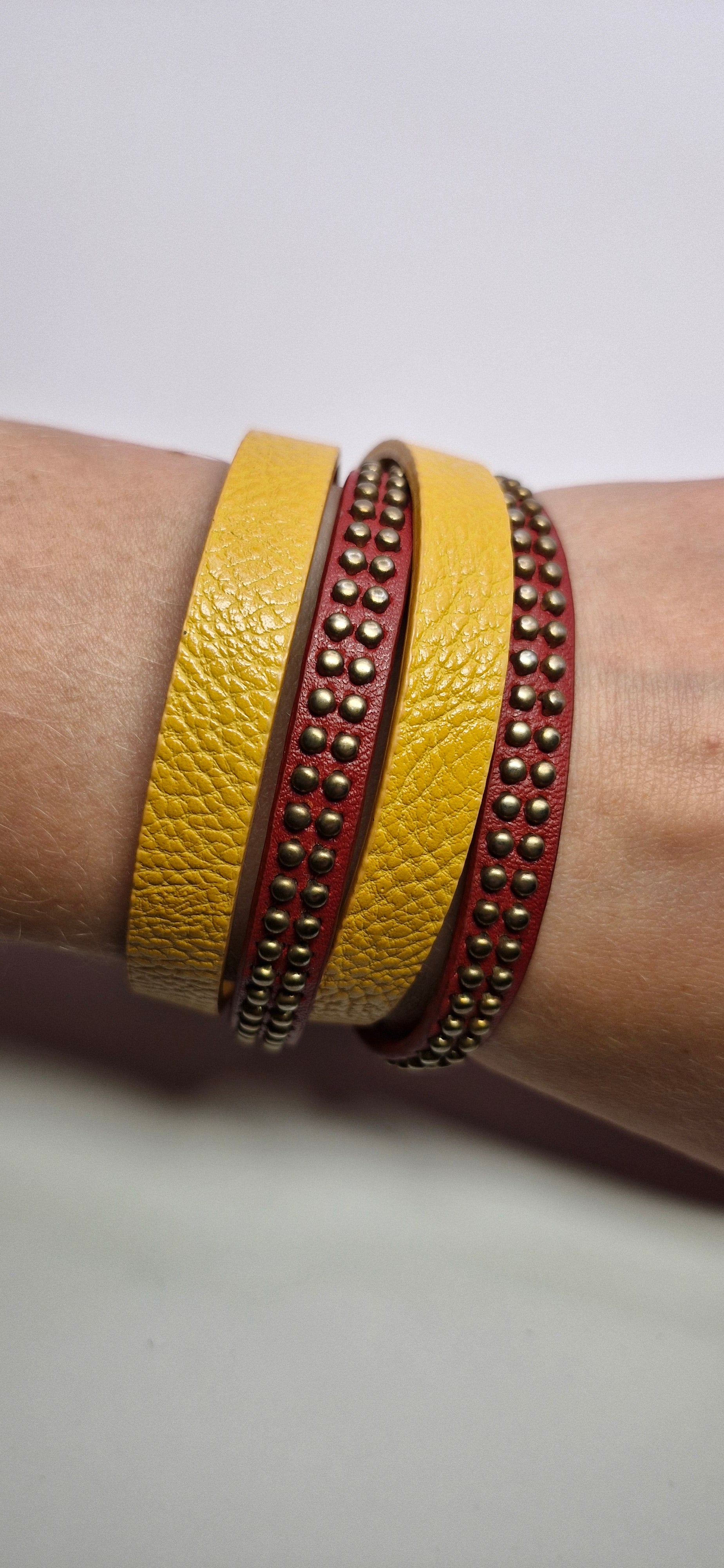 Bransoletka wrap „Mustard Studs” — musztarda z nitami