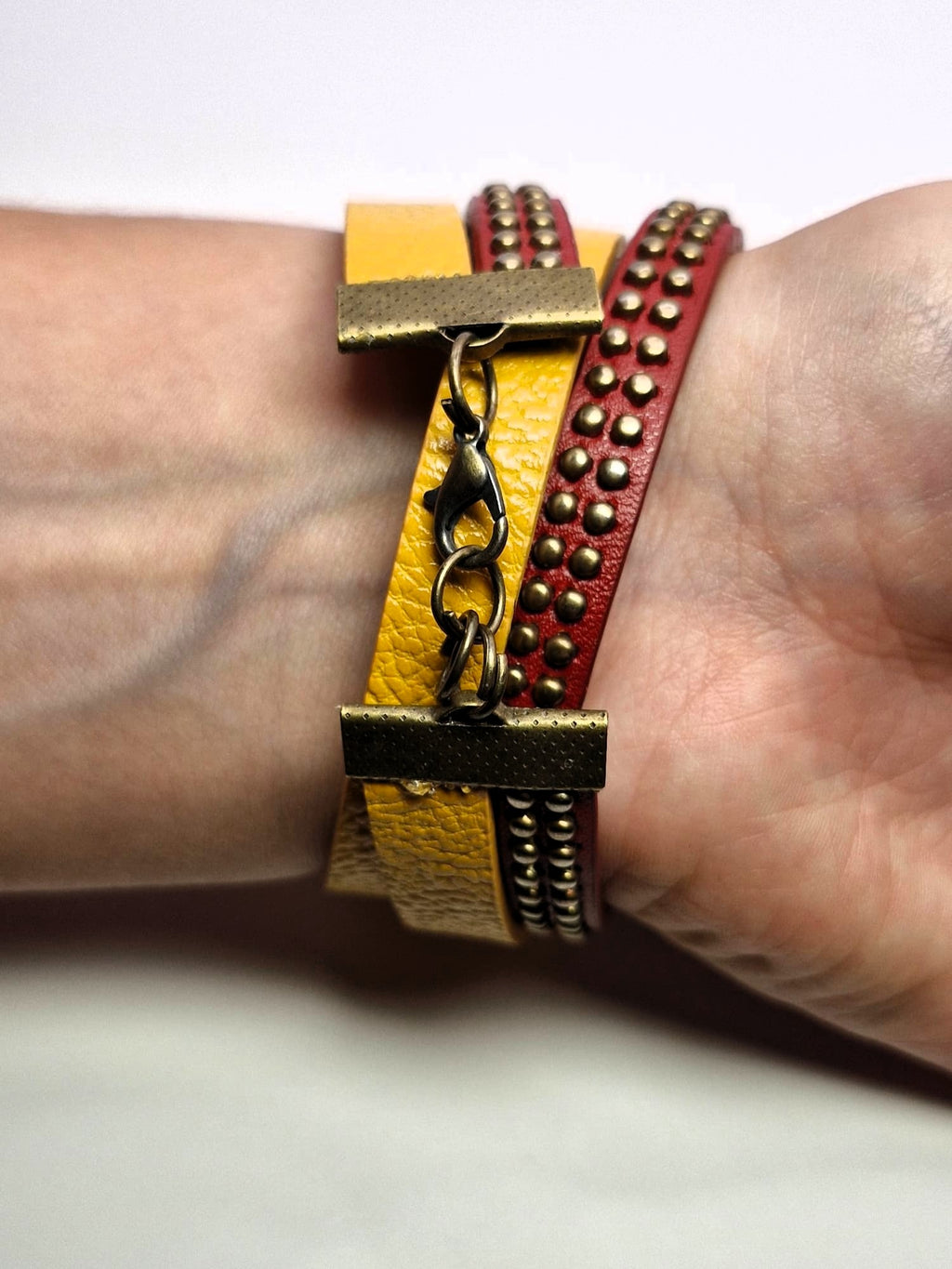 Bransoletka skóra eko wrap „Mustard Studs”