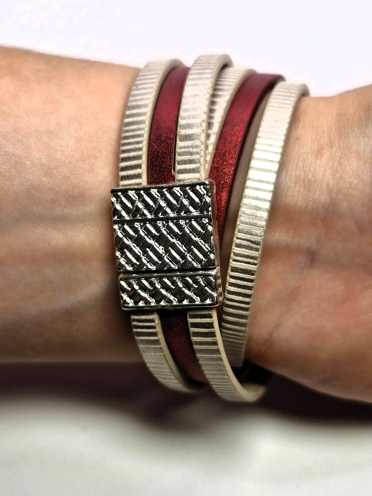 🤍 Bransoletka skórzana eko – klasyczna, wielowarstwowa (beż & bordo)