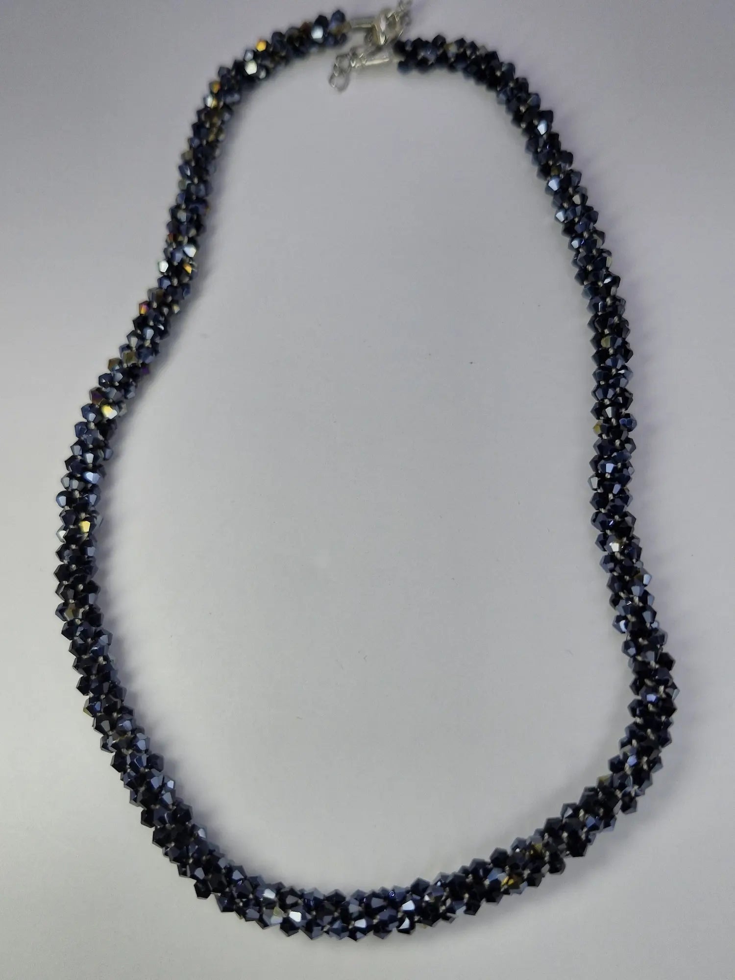 Naszyjnik kryształowy „Czarna Spirala”