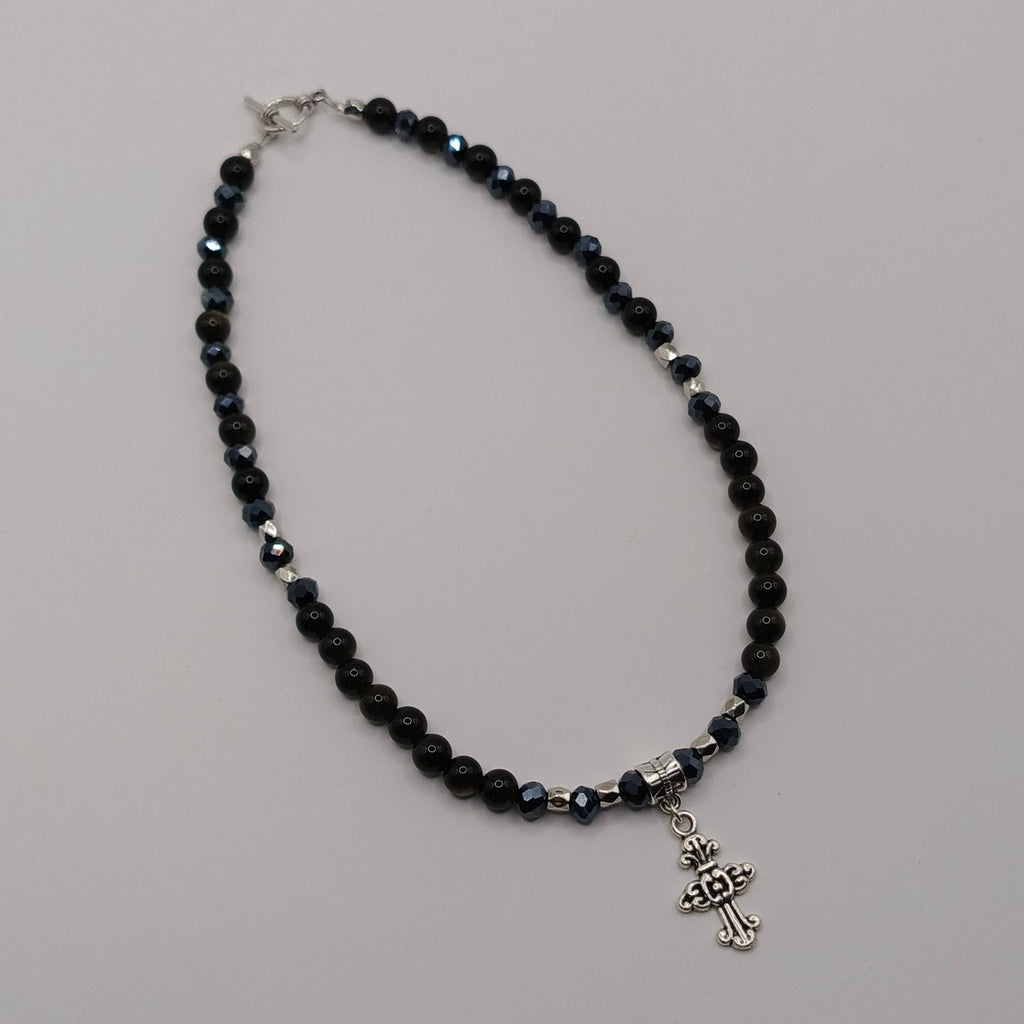 Naszyjnik z kamieni naturalnych z krzyżykiem — obsydian