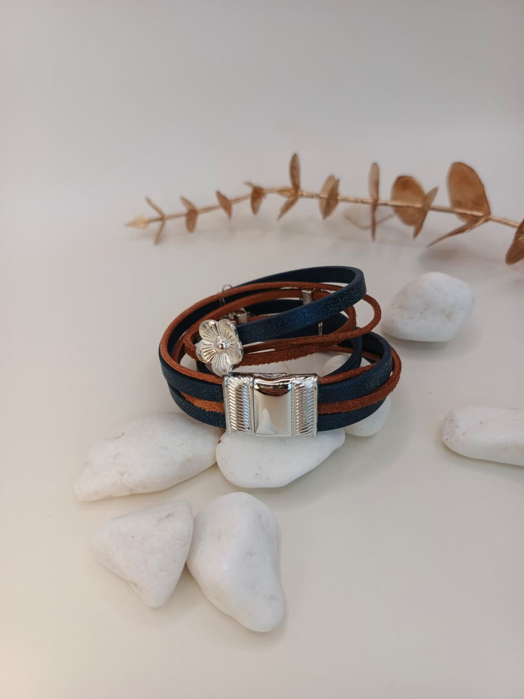 Choker i bransoletka 2w1 ze skóry eko "srebrzyste detale"