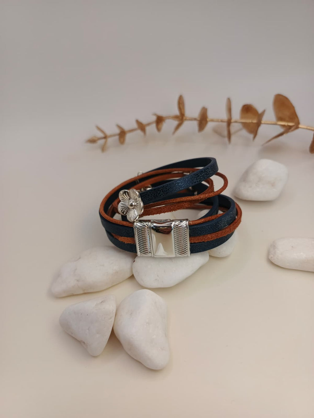 Choker i bransoletka 2w1 ze skóry eko "srebrzyste detale"