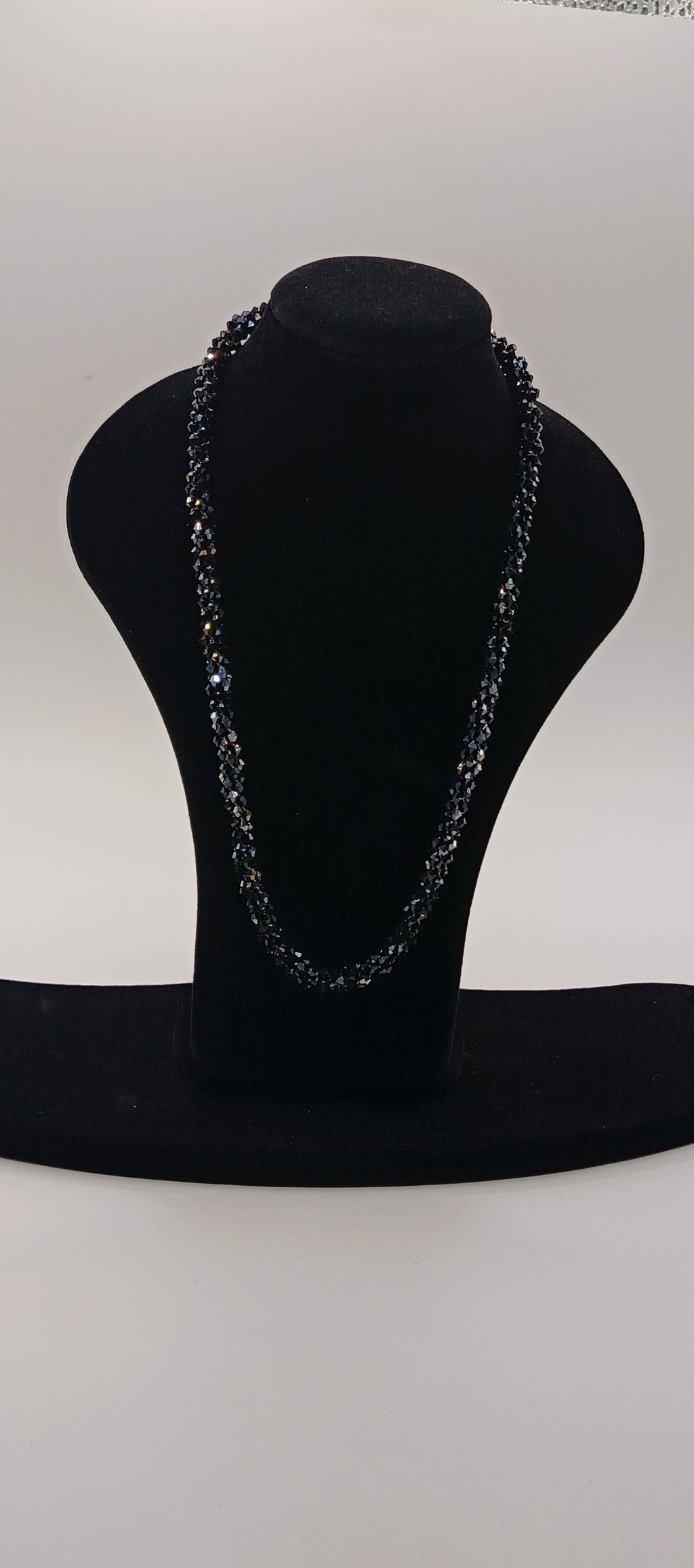 Naszyjnik kryształowy „Czarna Spirala”