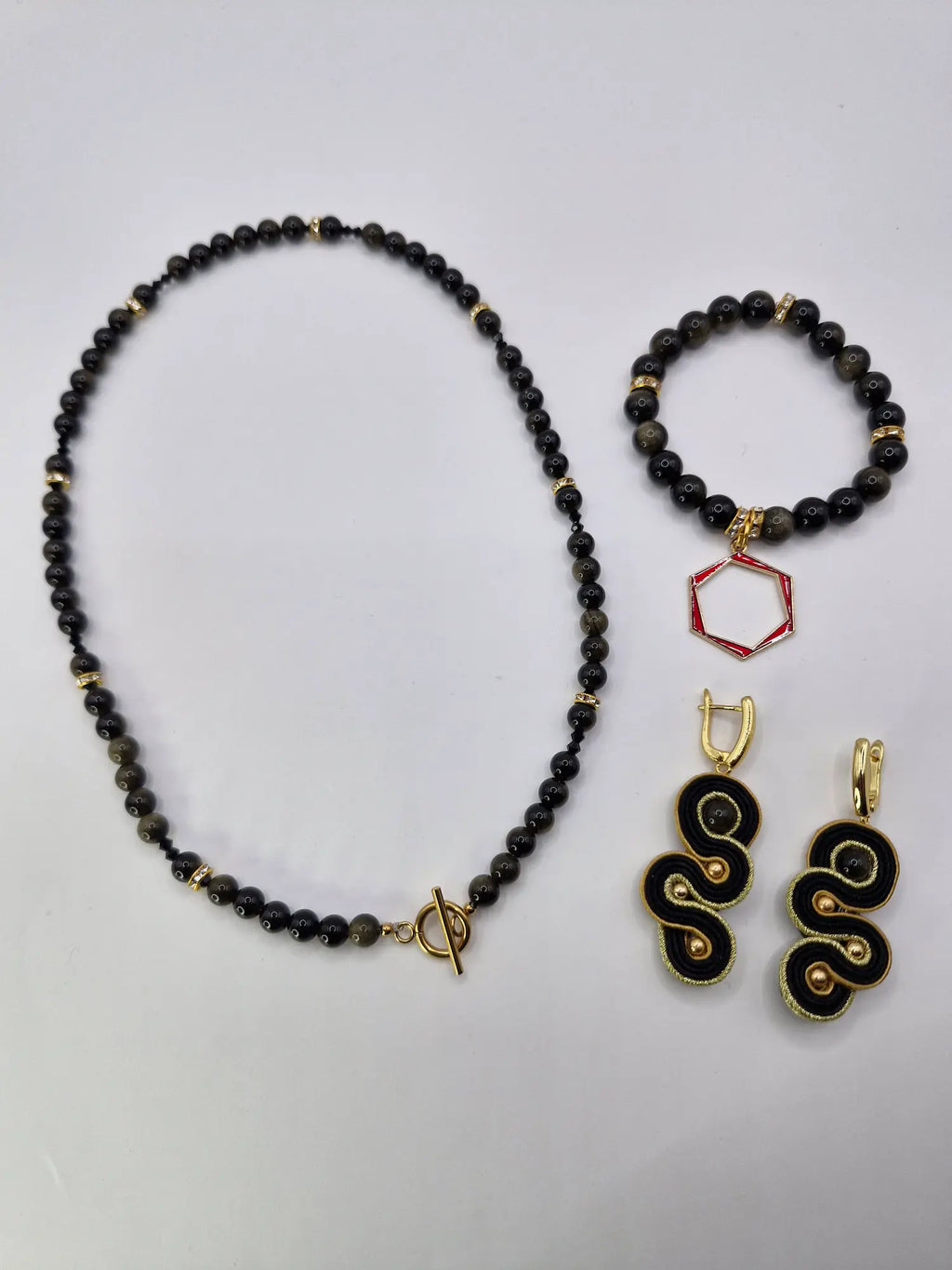 Komplet „Noir Gold” – kamienie naturalne + sutasz (naszyjnik, bransoletka, kolczyki)