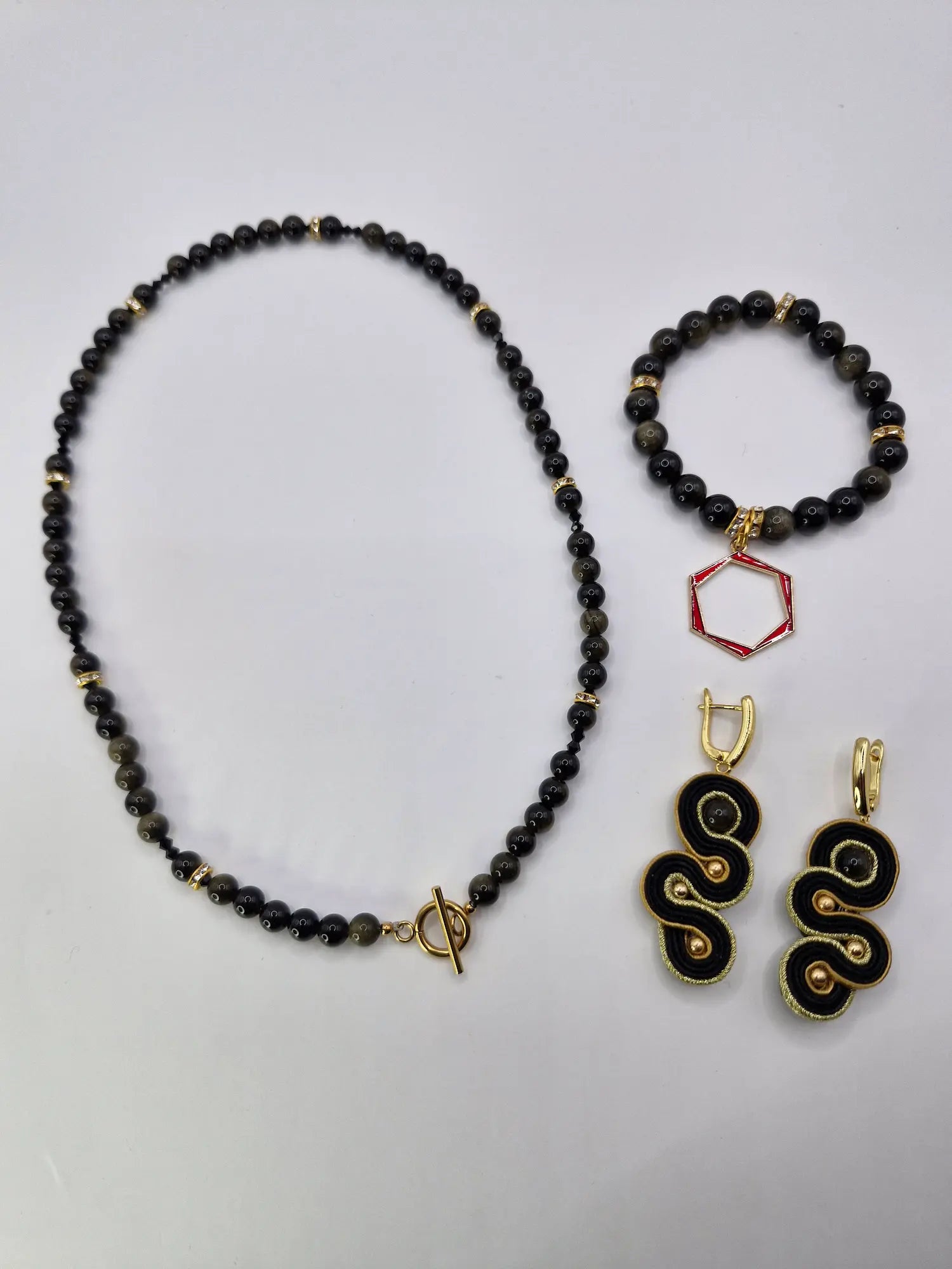 Komplet „Noir Gold” – kamienie naturalne + sutasz (naszyjnik, bransoletka, kolczyki)