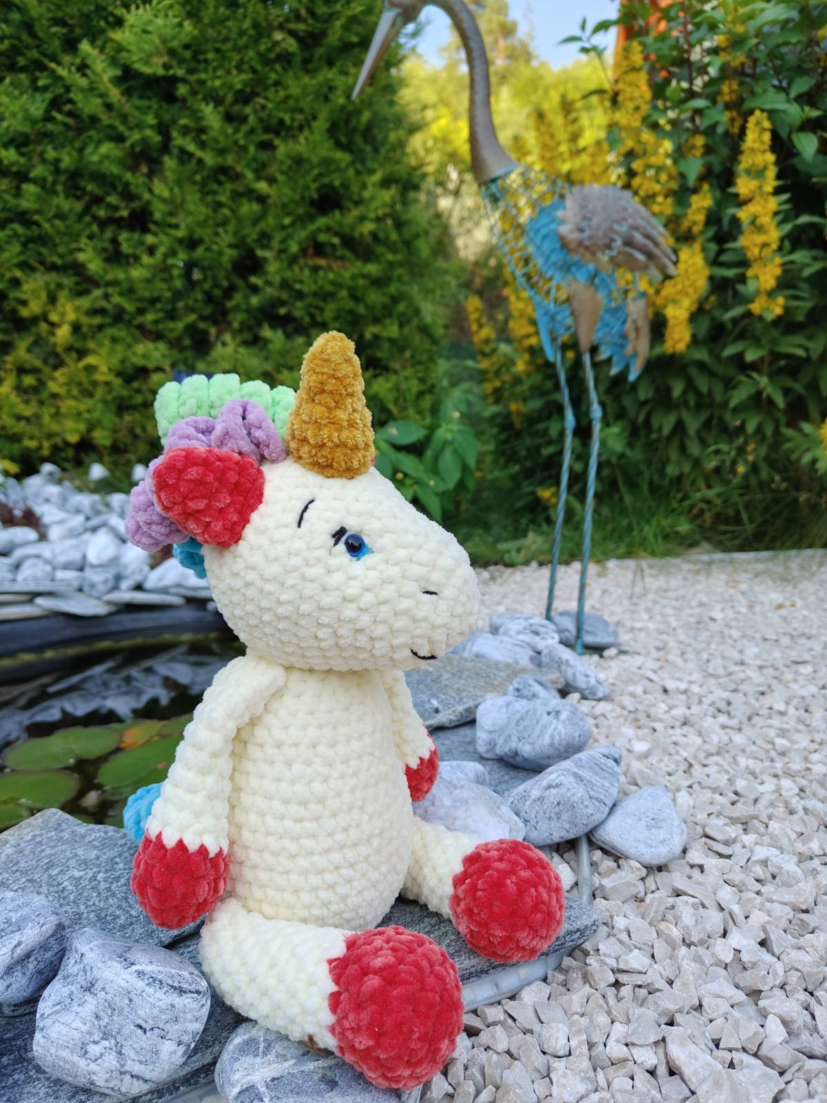 Jednorożec Amigurumi „Rainbow Dream” – ręcznie szydełkowana maskotka