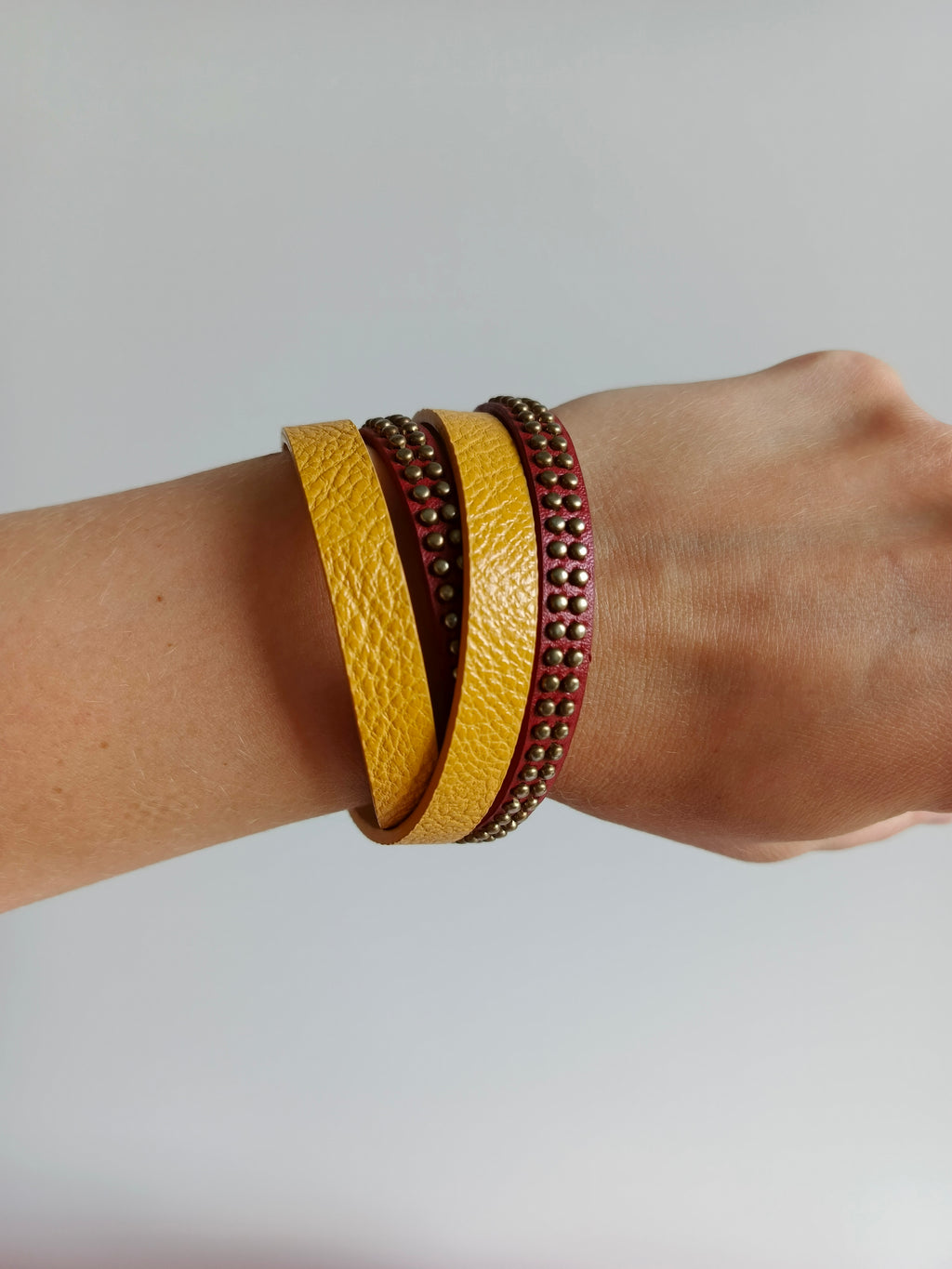 Bransoletka skóra eko wrap „Mustard Studs”