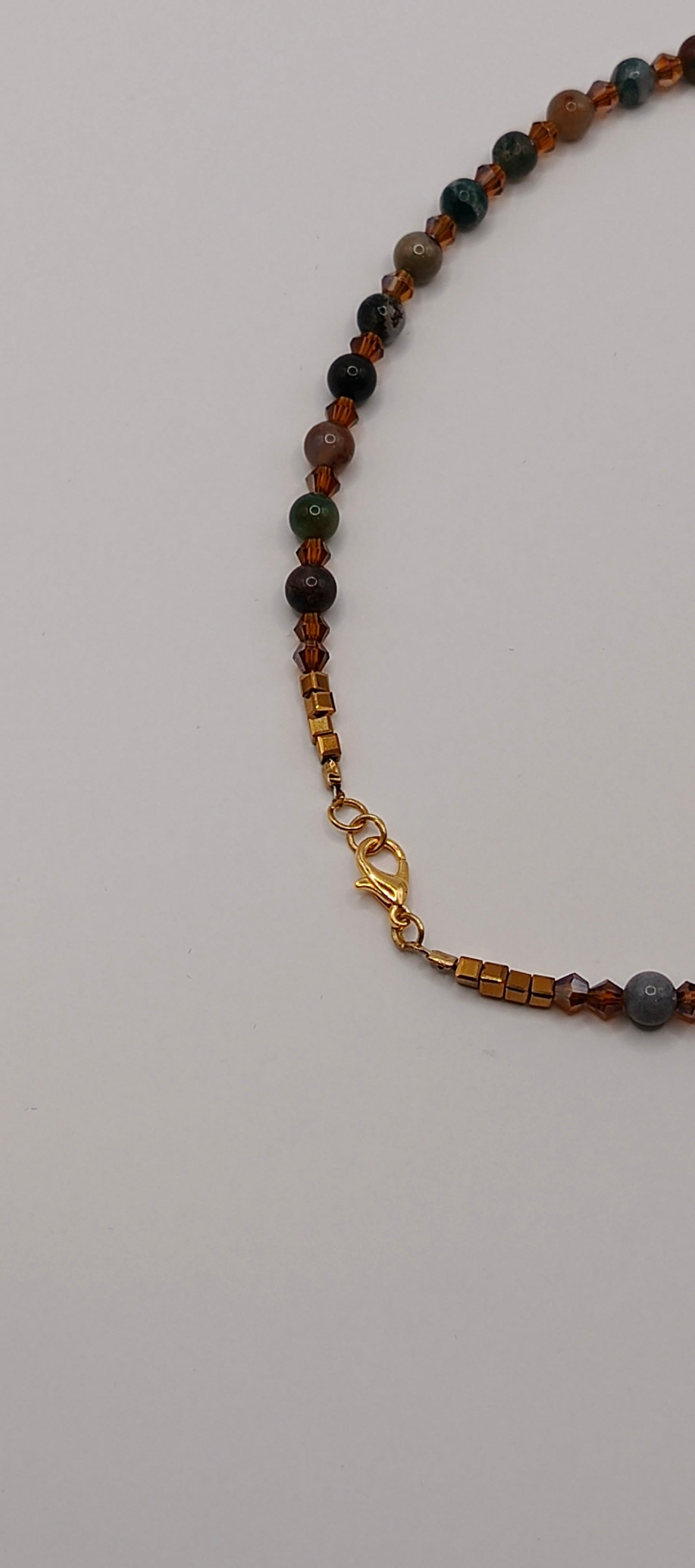 Naszyjnik z kamieni „Leśny Liść” — agat + chwost