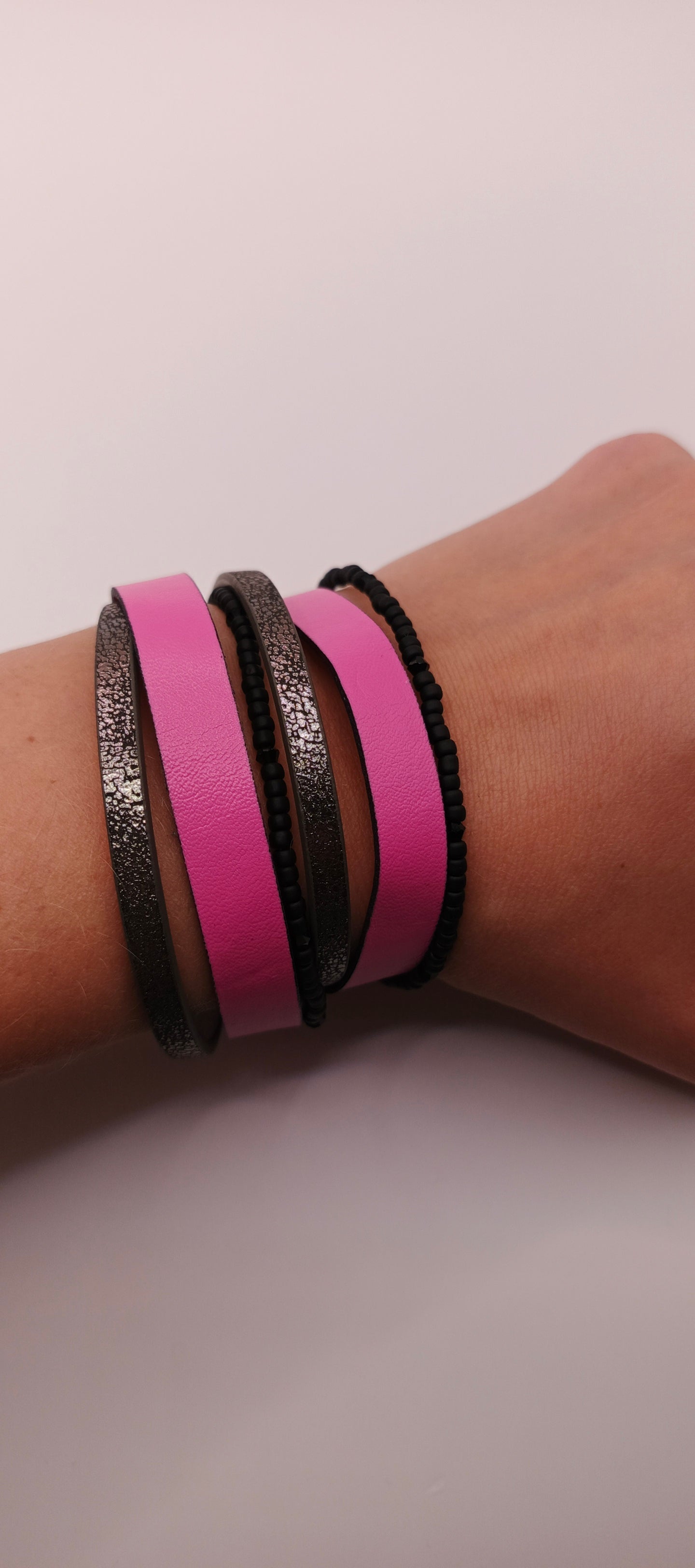 Bransoletka wrap „Fuksja & Czerń”