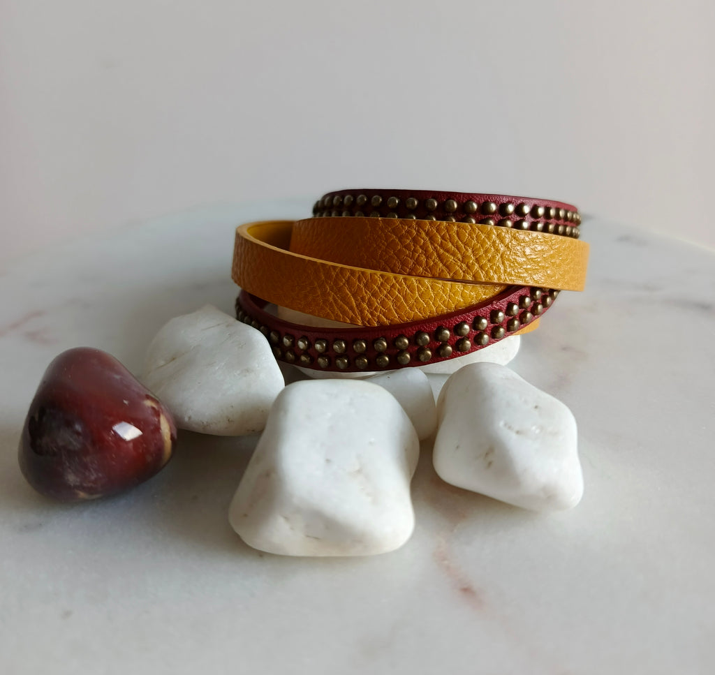 Bransoletka skóra eko wrap „Mustard Studs”