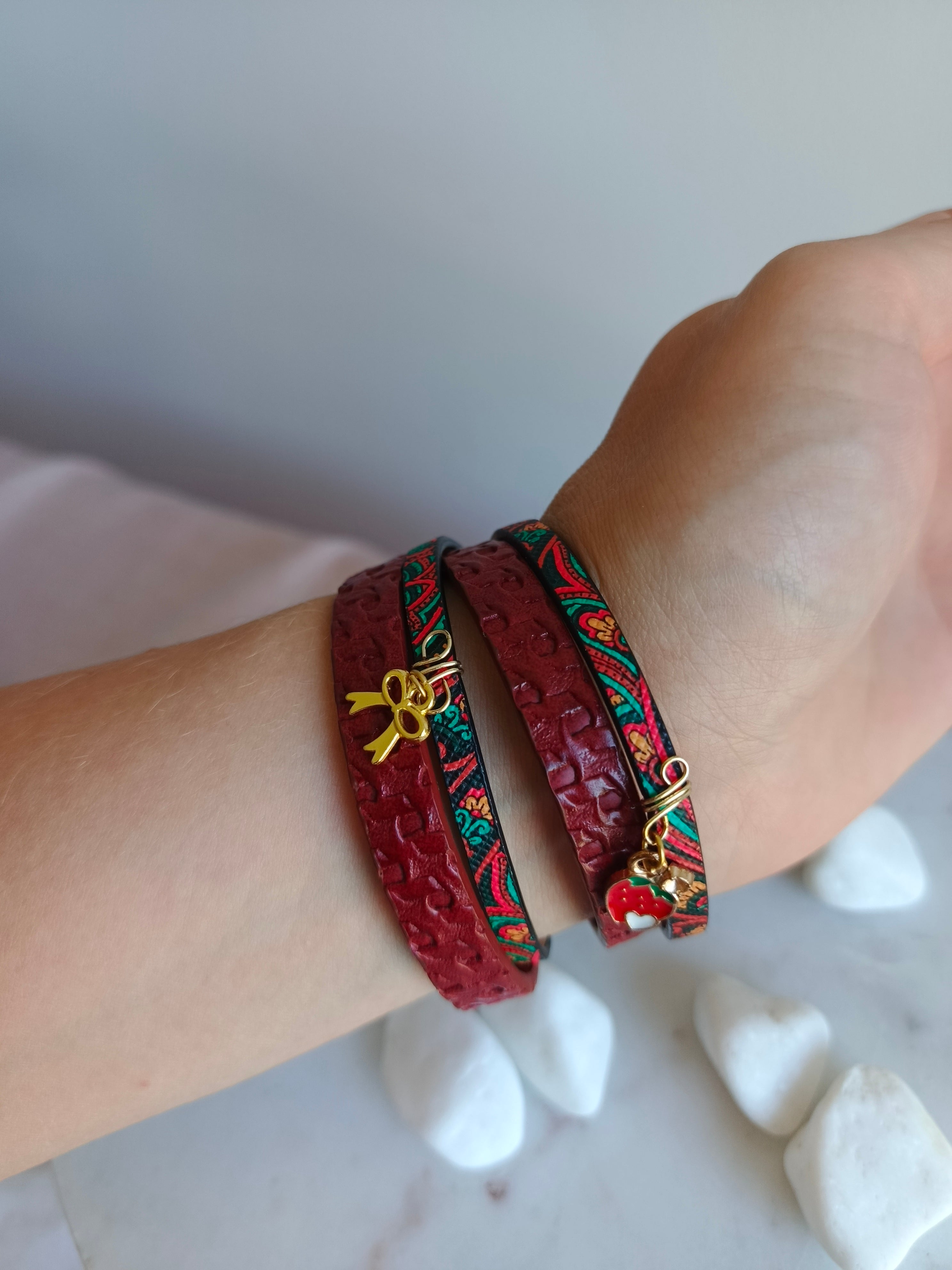 Bransoletka wrap „Truskawkowa” – eko skóra