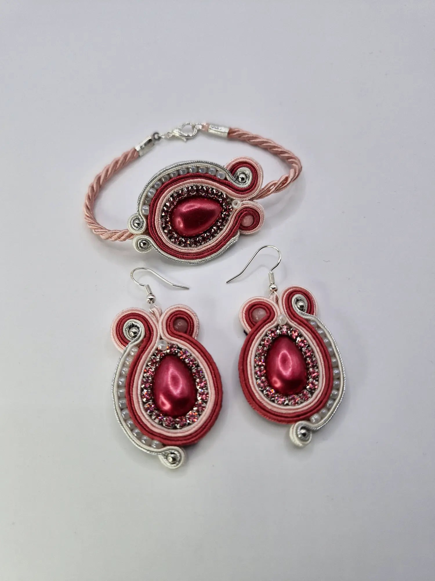Zestaw sutasz „Malinowa Aura” — kolczyki + bransoletka